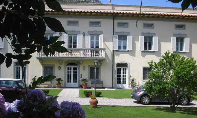 Santa Maria del Giudice Apartamento | Elegante apartamento en una villa cerca de Lucca, Giulia
