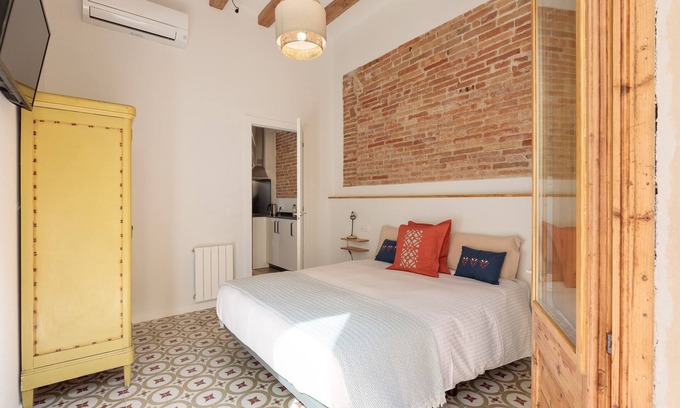 El Poble-sec Apartamento | Elegant Apartment in Poble Sec