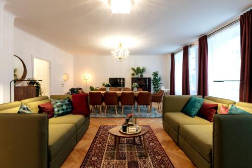 Innere Stadt Apartamento | Elegant Apartment Vienna