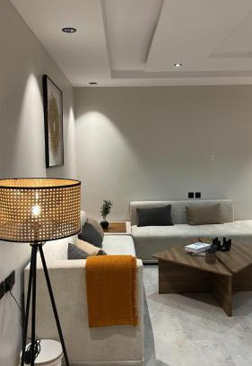 Mizail Apartamento | Elegant apartment with a living room and a bedroom