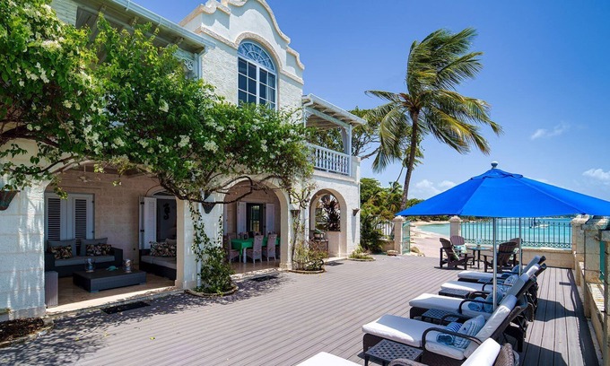Reeds Bay Casa | Elegant Beachfront Villa - Martangie