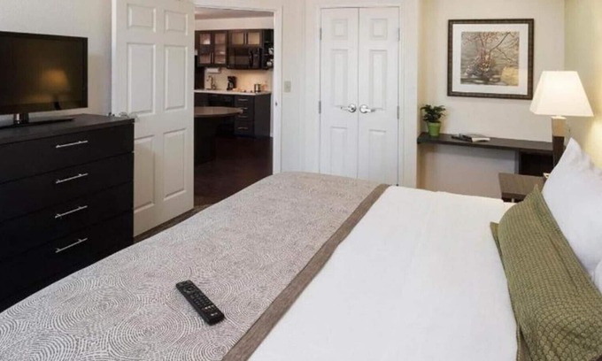 Pearl Casa | Elegant & Big Room! Ideal for Your Next Vacation