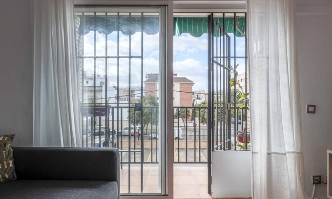 Nervion Apartamento | Elegant bright and quiet 2-bedroom Apt Sevilla Wifi-Full 4 Pax. parking included