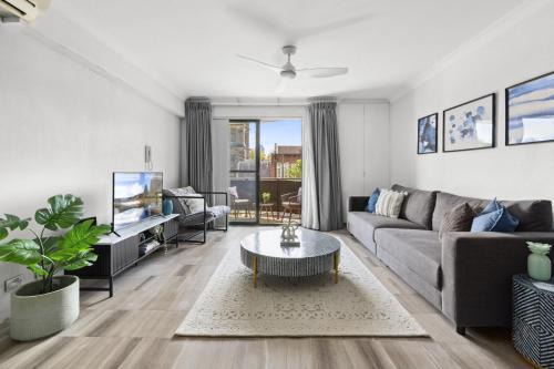 Redfern Apartamento | Elegant City Retreat Close to Sydneys CBD