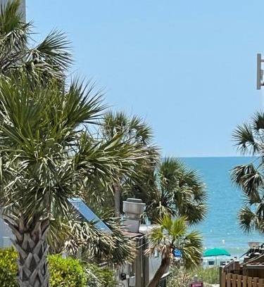 Cherry Grove Beach Apartamento | Elegant Coastal Getaway Spacious 3BR Chelsea House
