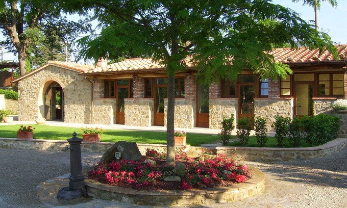 Cortona Casa | Tranquila y elegante villa de 2 dormitorios a 10 minutos de Cortona, perfecta para familias y amantes de la comida