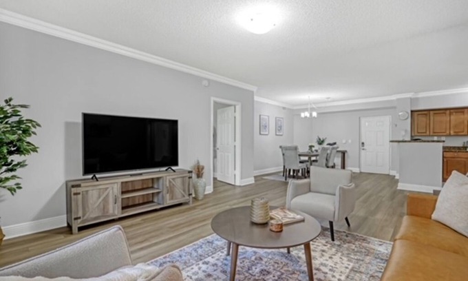 Wellington Condominio | Elegant Escape in Wellington's sought-after St Andrews at Polo Club