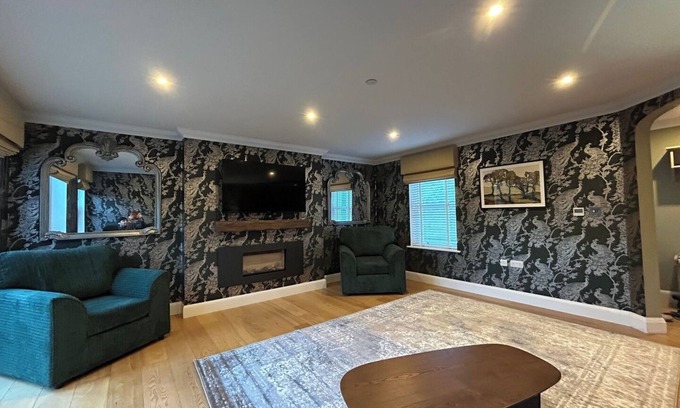 Royal Tunbridge Wells Casa | Elegant Retreat: Classic Style and Modern Comfort