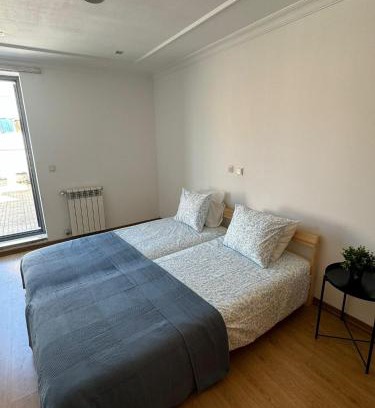 Moita Apartamento | Elegant Getaway
