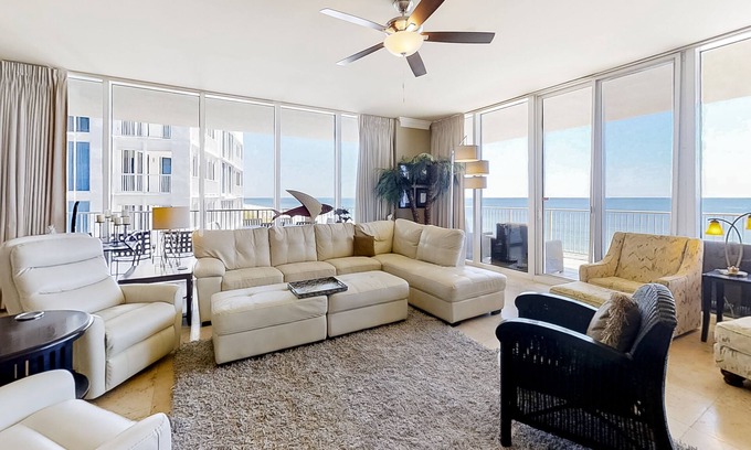 Ono Island Condominio | Elegant, Gulf-Front Condo w/ Large Balcony, Beach Access & Shared Pool/Gym
