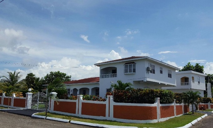 Tower Isle Villa | Elegante Hill Sea View Villa, Ocho Rios Jamaica.