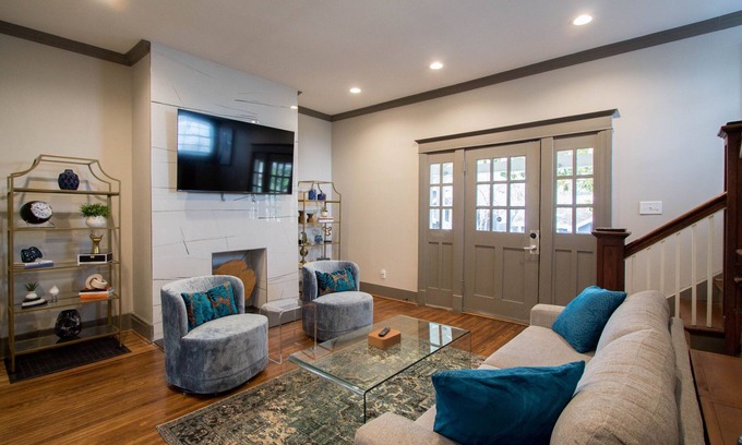 Five Points South Casa | Elegant Historic Home Downtown For Groups