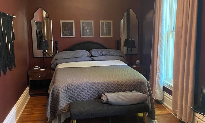 Grand Rapids Casa | Elegant Historical Home, Central GR, 3BD 1BTH