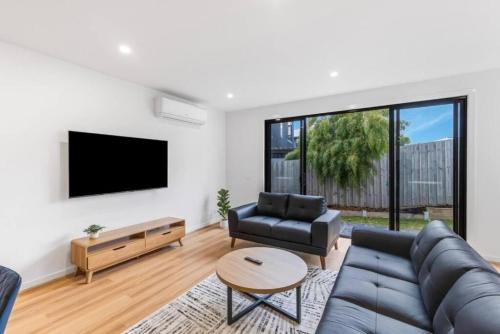 Highton Casa | "Elegant Home in Highton near City City"