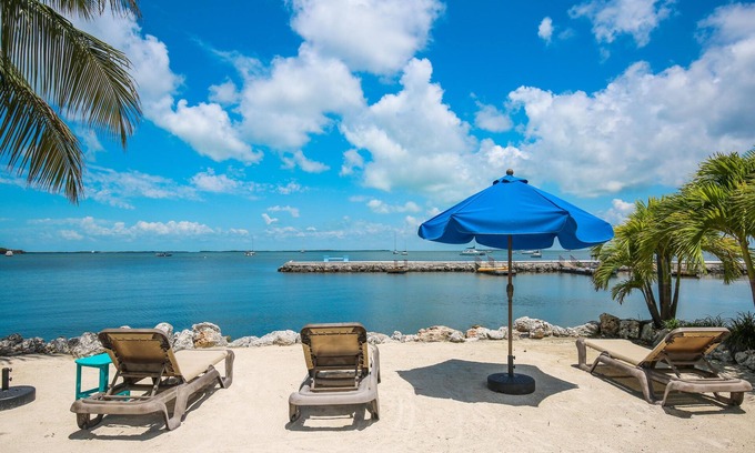 Key Largo Hotel | Elegante casa con playa y muelle! Espectaculares puestas de sol!