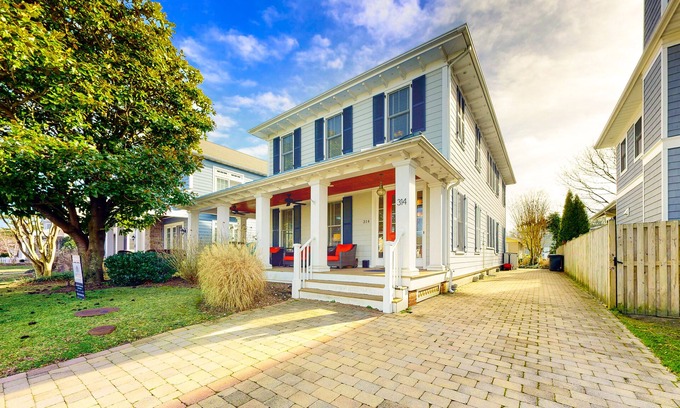 Country Club Estates Casa | Elegant house near the ocean with AC, W/D & outdoor space - walk to boardwalk