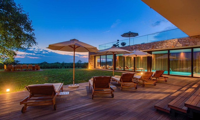 Jasenovica Villa | Elegant Istria Villa | 18m Private Pool | Villa Novica Platinum | 4 Bedrooms | Jacuzzi Sauna and Gym