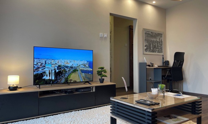 Nagykanizsa Apartamento | Elegant, modern 62m2 apartment with keypad entry.
