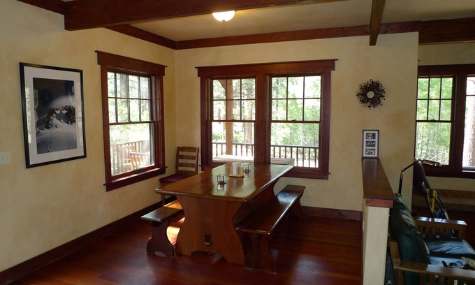 Markleeville Casa | Elegant Mountain Home - 3+ bedroom / 2. 5 Baños