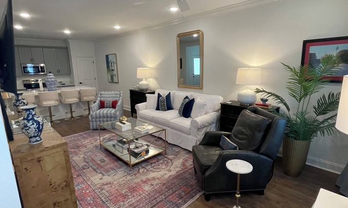 Oxford Condominio | Elegant New Construction - 3 bedroom 3.5 condo in charming Oxford Mississippi