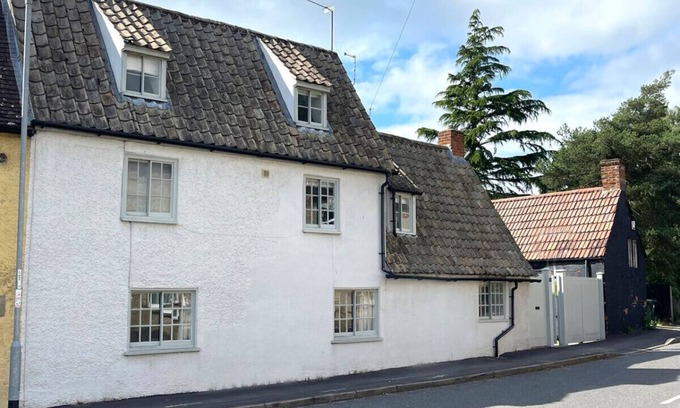Buckden Casa | Elegant, oak beamed house in pretty village