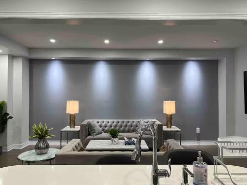 Oakville Casa | Elegant Oakville Town Residece