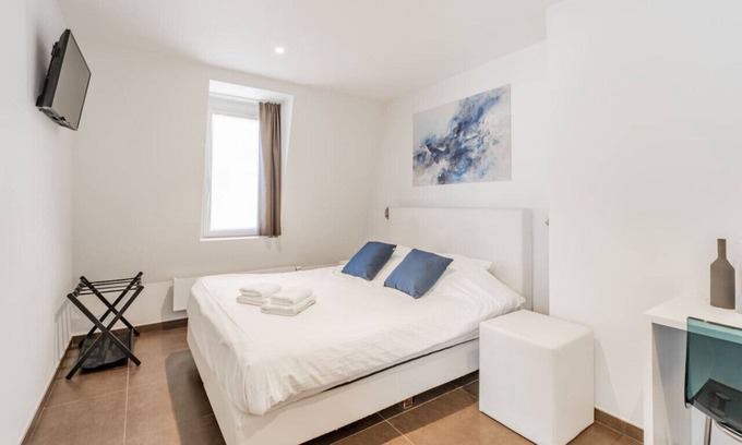 Kristus-Koning Apartamento | Elegant room with private bathroom near city center
