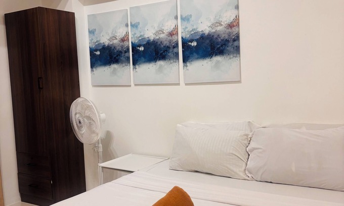 Mandurriao Condominio | Elegant Room With Relaxing Ambiance