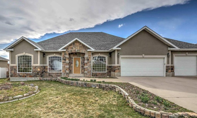 Smithfield Casa | Elegant Smithfield Home with Views - 6 Mi to USU!