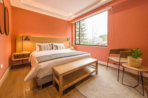 Los Naranjos Apartamento | Elegant Space in El Tesoro Recharge in Comfort 308