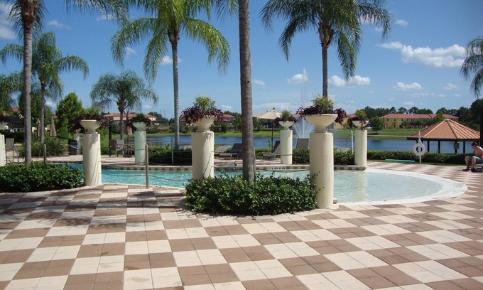 West Kissimmee Casa | Elegante y espaciosa casa de pueblo a 4 millas de Walt Disney World