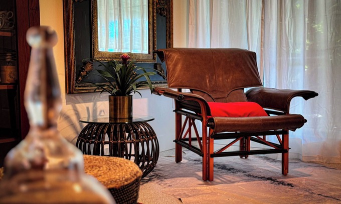 High Springs Apartamento | Elegant Studio, 5 Min Walk to Main Street’s Antique Shops & Restaurants!