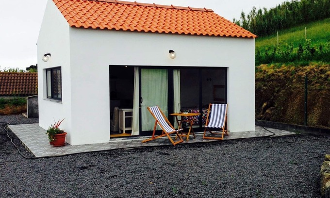 Horta Casa | Elegante estudio (T0), con un amplio jardín y vistas sin fin [AL]