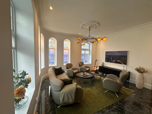Alesund Apartamento | Elegant Three-Bedroom Apartment with Stunning Sea Views - Limited availability - Secure your booking for Christmas 2025 and Summer 2026