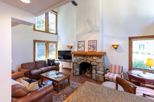 Warm Springs Casa | Elegant Three Suite Condo Steps to Warm Springs Lodge