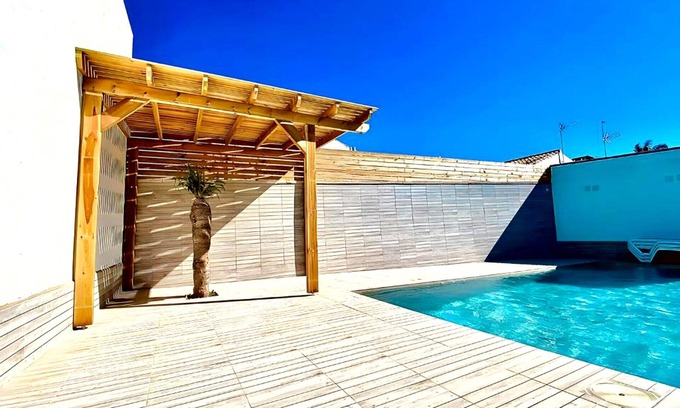 Conil de la Frontera Hotel | Elegant Twin Villas With Pools & Views