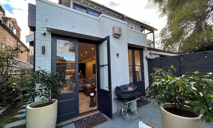 North Sydney Casa | Elegant two level family home - city retreat in North Sydney