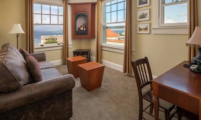 Astoria Hotel | Elegant Victorian Room Near Columbia River w/ Rooftop Terrace Views