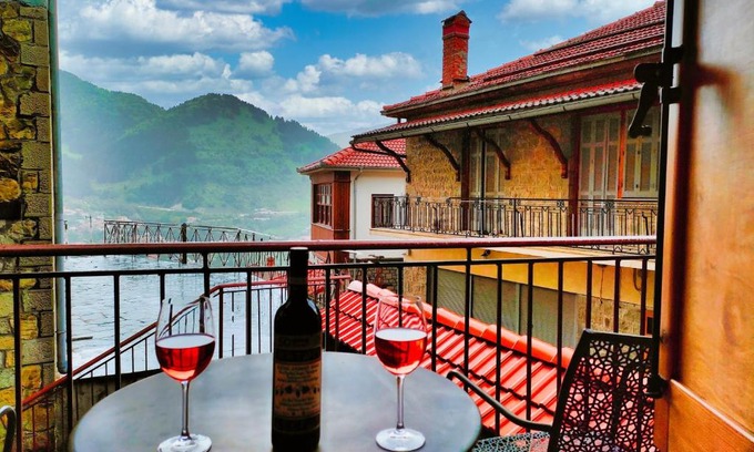 Metsovo Apartamento | Elegant Vista Residence