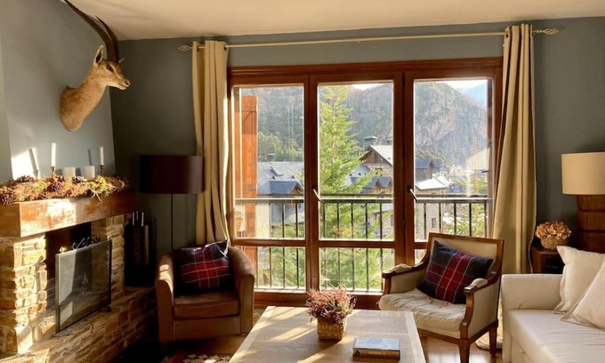 Escarrilla Apartamento | Elegante apartamento en Escarrilla con vistas al valle