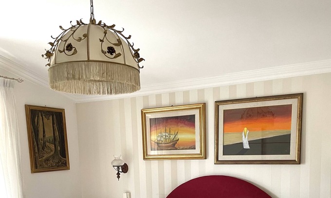 Fondi Apartamento | Elegante Appartamento Immerso nel Verde in una Splendida Zona, Comodissima