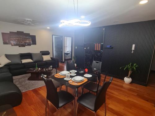Macrodistrito Sur Apartamento | Elegante depa de 2 dormitorios calacoto entre calle 9 y 10