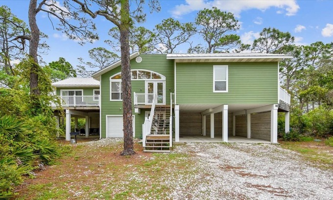 Plantation Casa | ELEGANTLY APPOINTED AND RECENTLY RENOVATED in 2016!