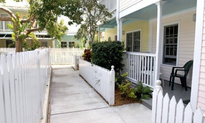 Truman Annex Condominio | Elegantemente amueblado Key West Condo en el anexo Truman.