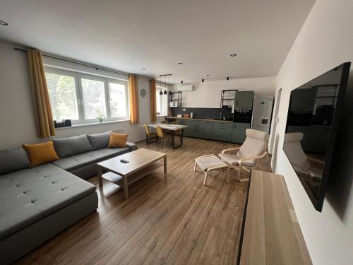 Trencin Apartamento | Elegantný Byt v Srdci Mesta