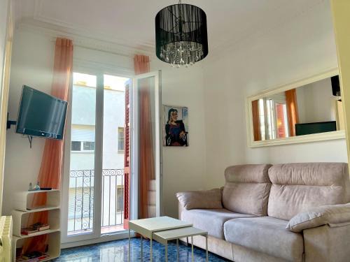 El Poble-sec Apartamento | Elegantniy Poble Sec