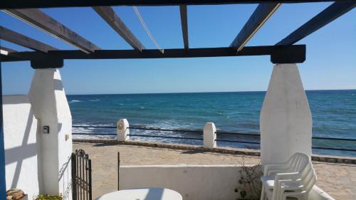 Sitio de Calahonda Apartamento | ELENA flat A little paradise right on the BEACH