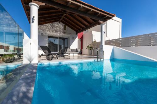 Gennadi Casa | Elena House