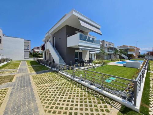 Ofrinion Apartamento | Elenidanaib