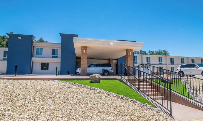 Ruidoso Hotel | Elevate Hotel at Sierra Blanca Ruidoso, Ascend Hotel Collection